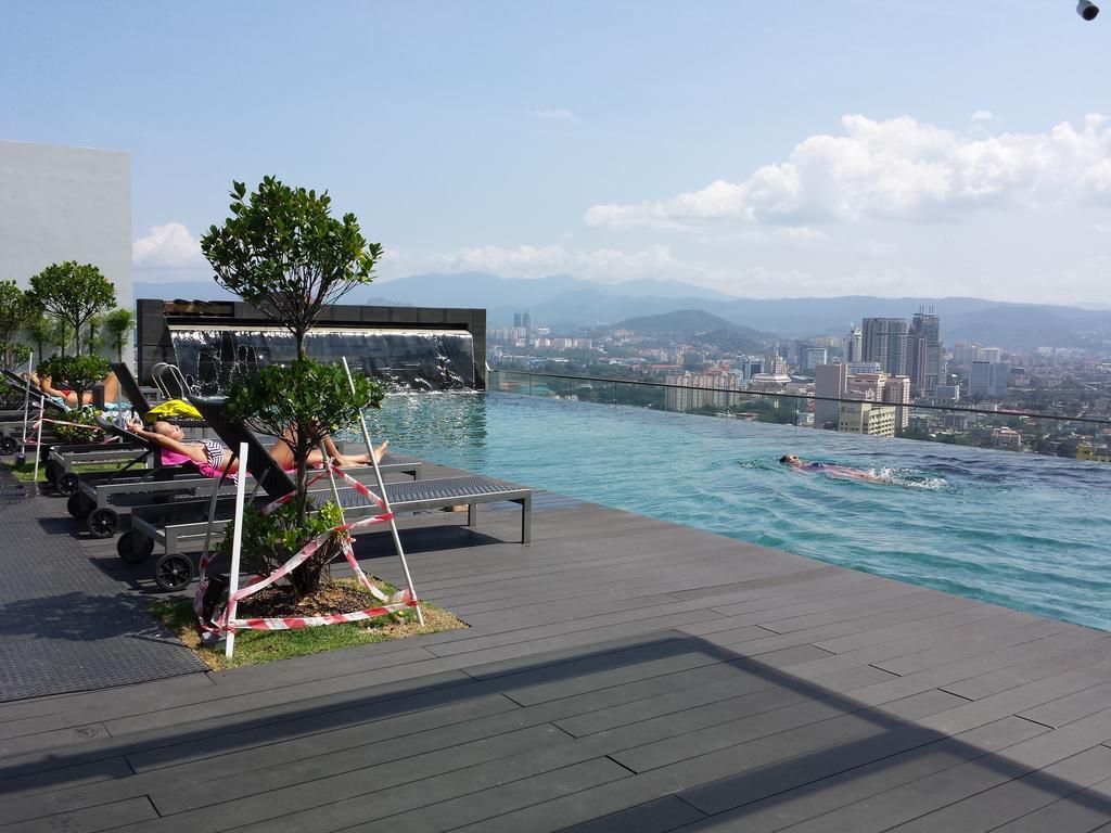 Amazing Klcc View @ Regalia Residence Kuala Lumpur Luaran gambar