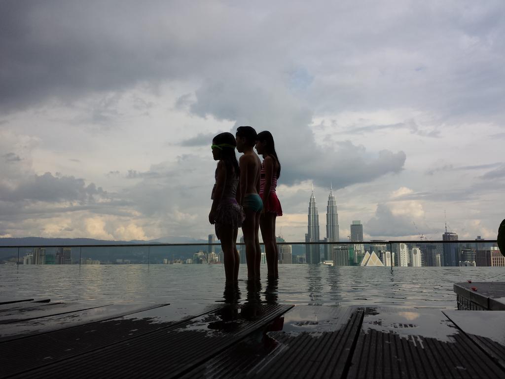 Amazing Klcc View @ Regalia Residence Kuala Lumpur Luaran gambar
